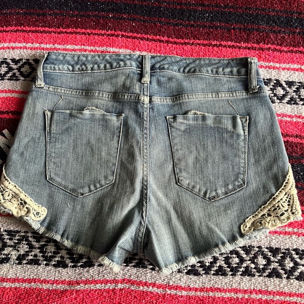 Mossimo High Rise Short - Picture 4 of 4